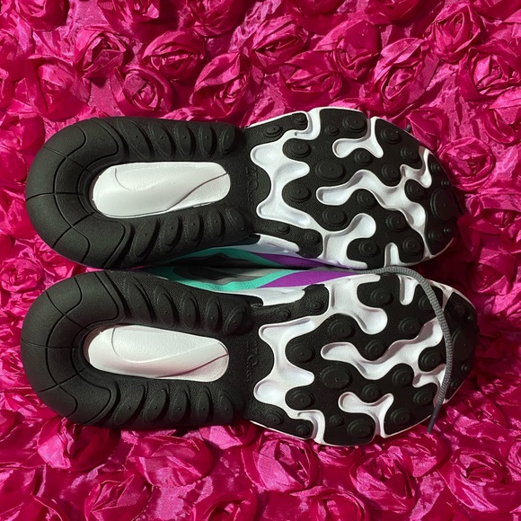 Nike Kids' Air Max 270 React - Picture 7 of 8